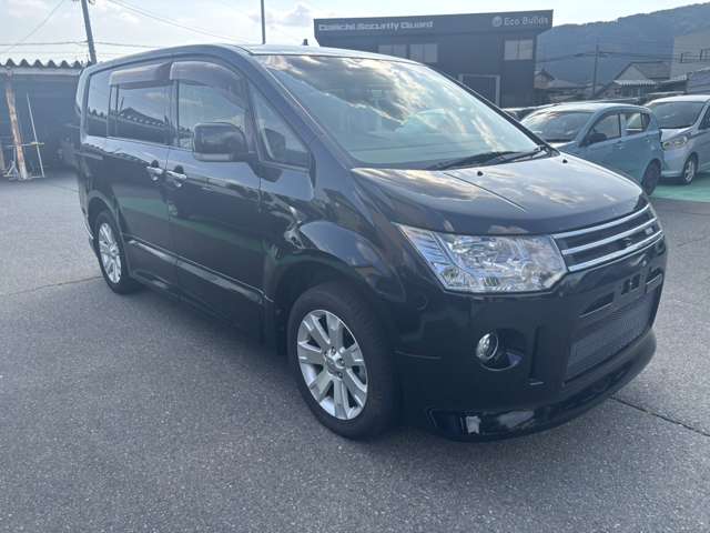 2009 Mitsubishi Delica D:5 – thumbnail 3