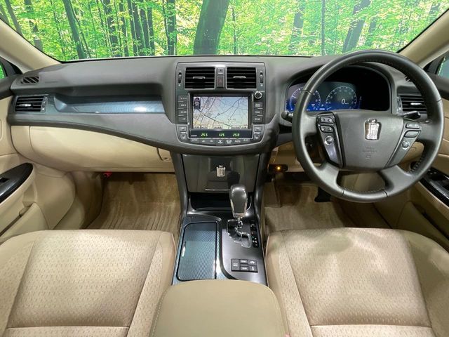 2009 Toyota Crown Hybrid – thumbnail 2