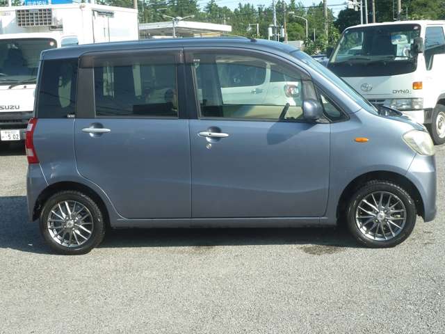 2010 Daihatsu Tanto Exe – thumbnail 4