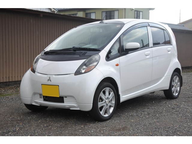 2010 Mitsubishi i