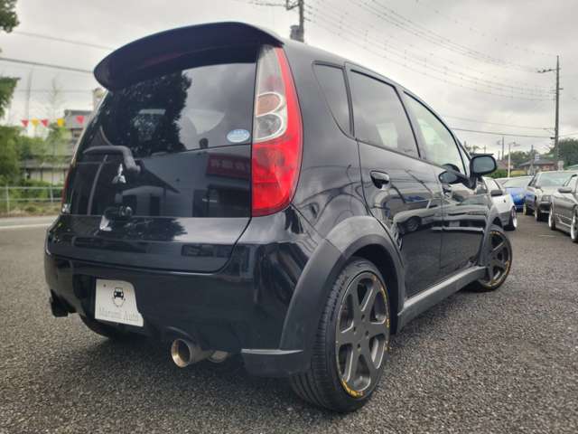 2007 Mitsubishi Colt – thumbnail 2