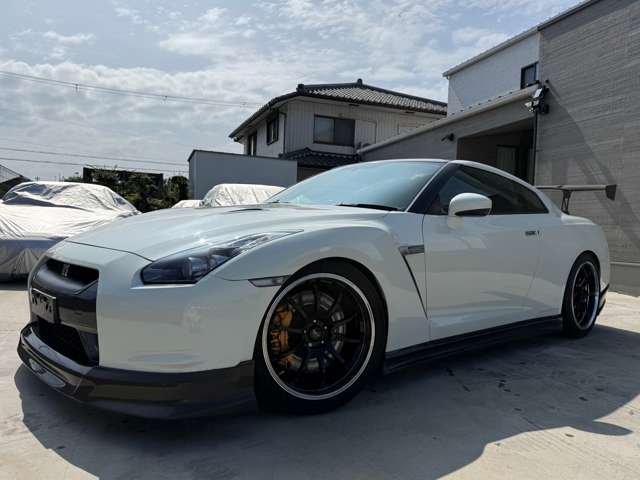 2008 Nissan GT-R – thumbnail 2
