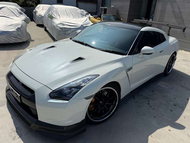 2008 Nissan GT-R – thumbnail 3