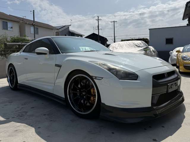 2008 Nissan GT-R – thumbnail 4