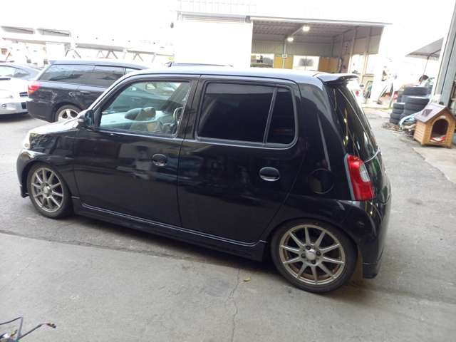 2010 Daihatsu Esse – thumbnail 4
