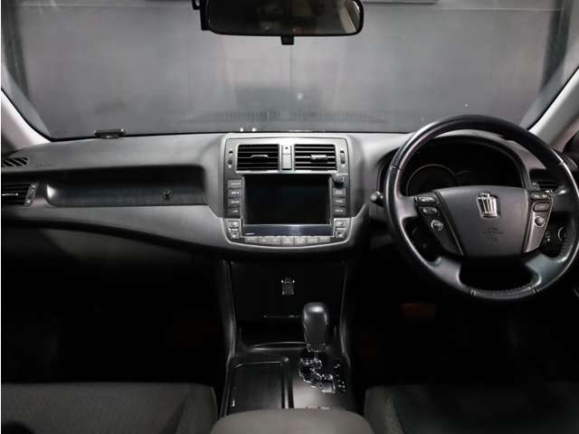2008 Toyota Crown Athlete – thumbnail 3