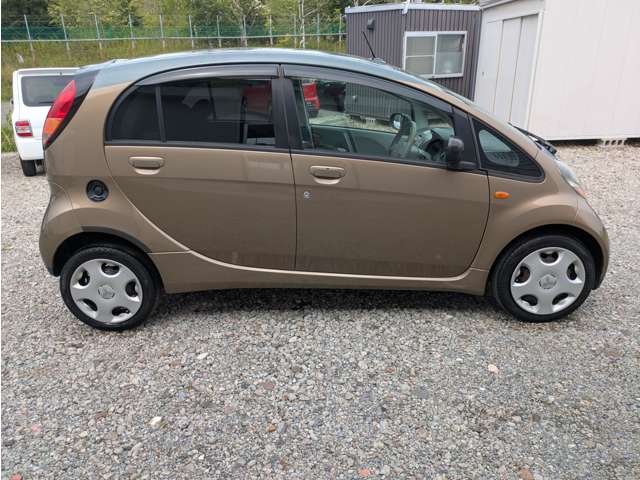 2006 Mitsubishi i – thumbnail 4