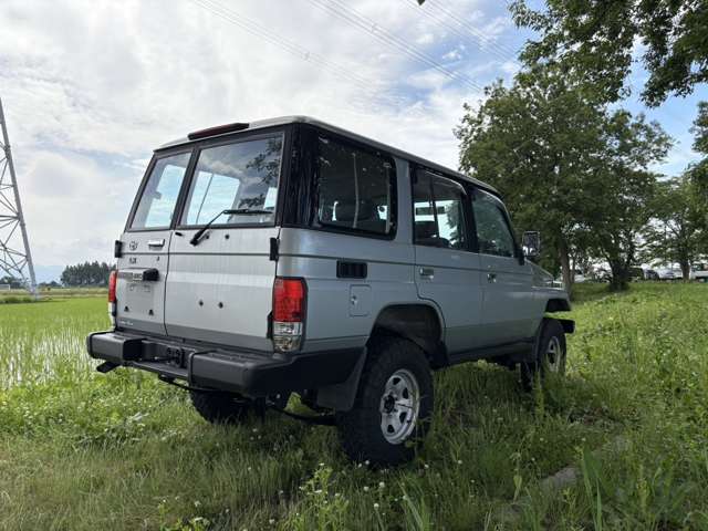 1994 Toyota Land Cruiser 70 – thumbnail 3