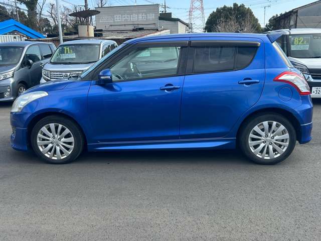 2010 Suzuki Swift – thumbnail 3