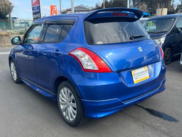 2010 Suzuki Swift – thumbnail 4
