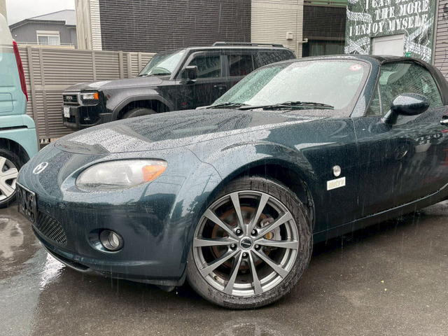 2005 Mazda Roadster – thumbnail 2