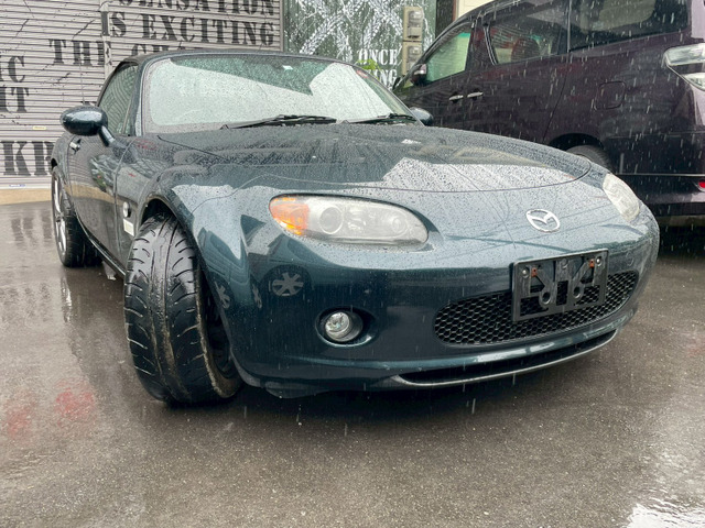 2005 Mazda Roadster – thumbnail 3