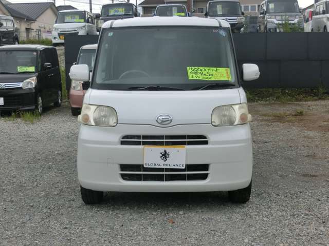2010 Daihatsu Tanto – thumbnail 2