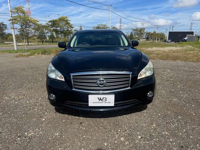 2010 Nissan Fuga – thumbnail 3