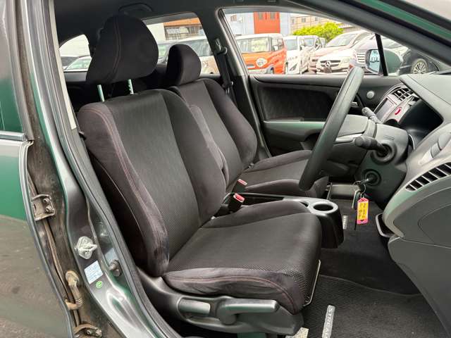 2010 Honda Stream – thumbnail 3