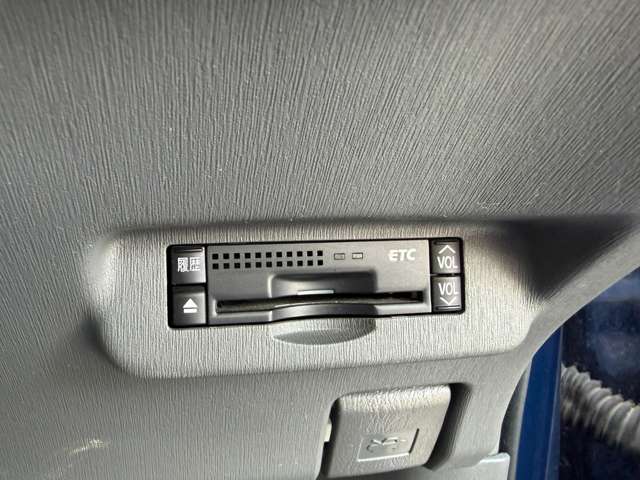 2010 Toyota Prius – thumbnail 3