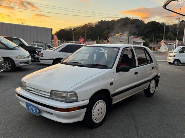 1990 Daihatsu Charade – thumbnail 3