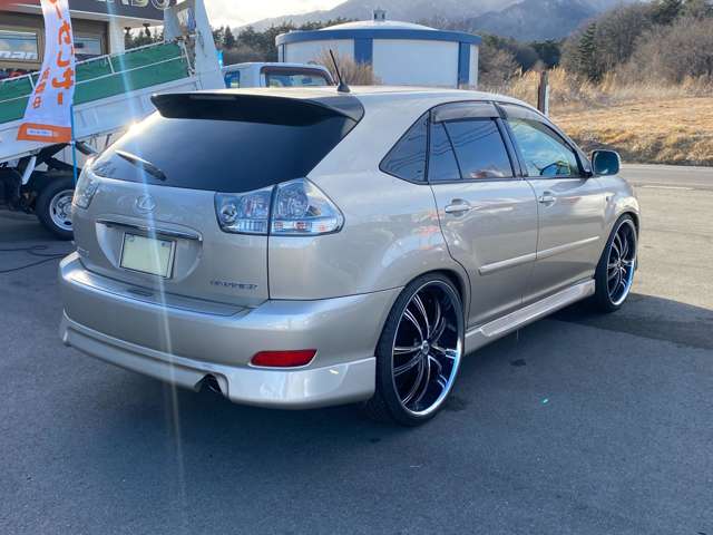 2003 Toyota Harrier – thumbnail 4