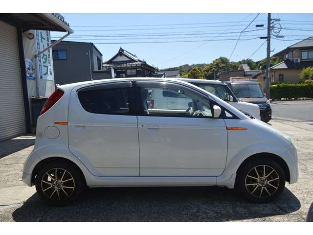 2004 Subaru R2 – thumbnail 4