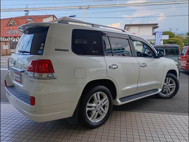 2010 Toyota Land Cruiser 200 – thumbnail 3