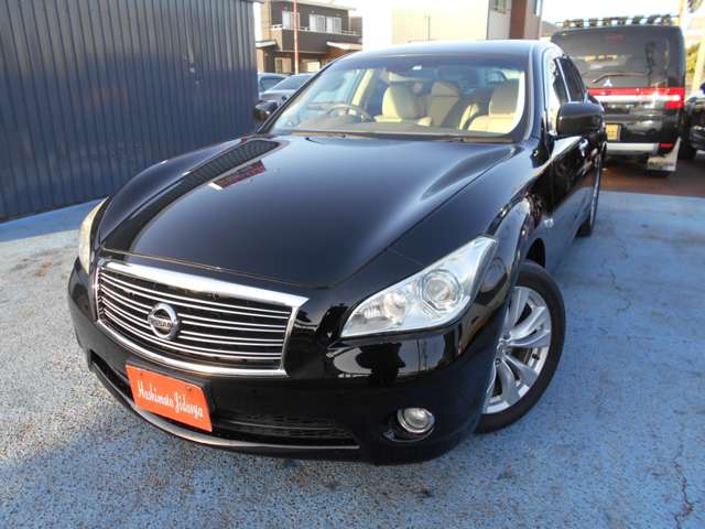 2010 Nissan Fuga – thumbnail 3