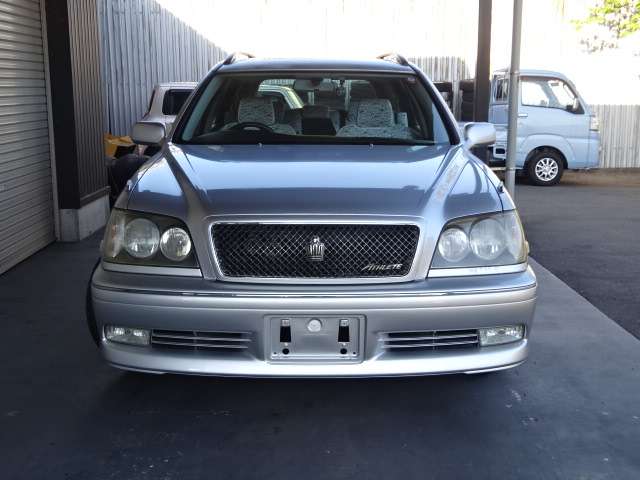 2002 Toyota Crown Estate – thumbnail 2