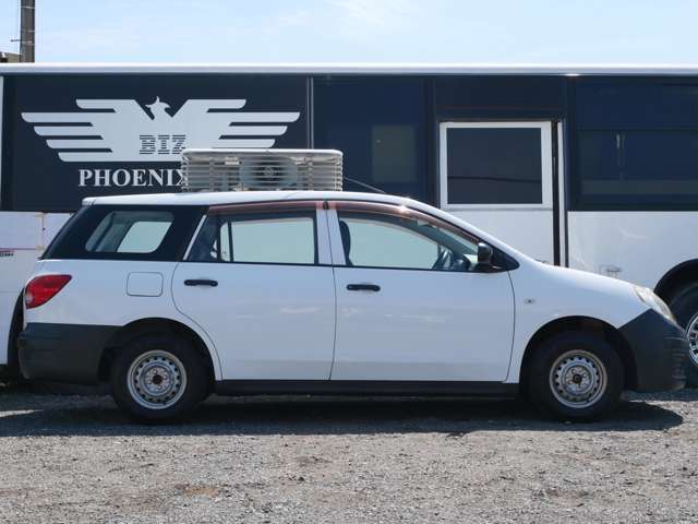 2010 Mazda Familia Van – thumbnail 4