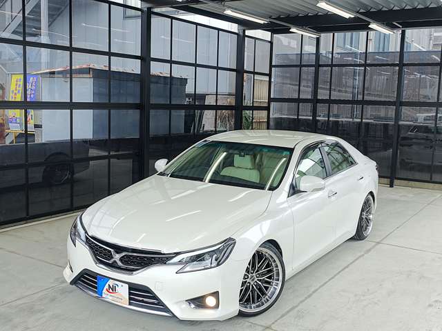 2010 Toyota Mark X – thumbnail 4