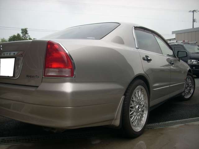 2004 Mitsubishi Diamante – thumbnail 3