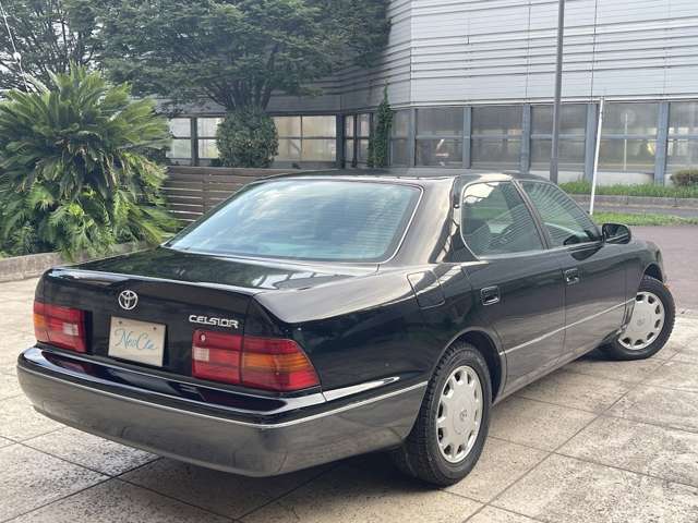 1996 Toyota Celsior – thumbnail 2