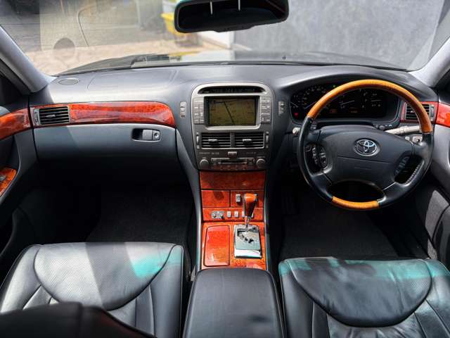 2005 Toyota Celsior – thumbnail 3
