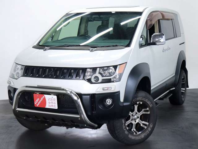 2009 Mitsubishi Delica D:5 – thumbnail 3