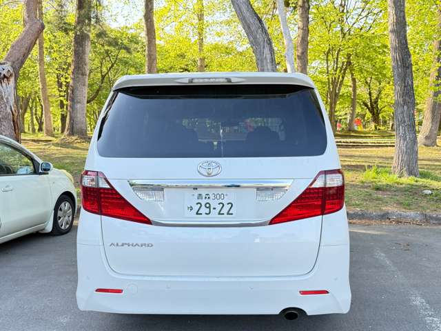 2008 Toyota Alphard – thumbnail 4