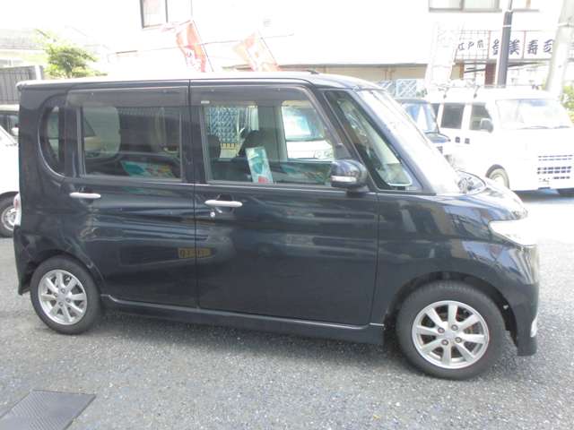 2009 Daihatsu Tanto – thumbnail 4