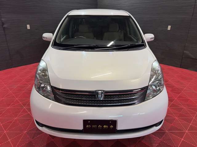 2007 Toyota Isis – thumbnail 4