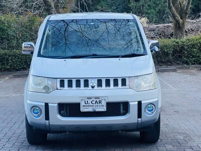 2008 Mitsubishi Delica D:5 – thumbnail 2