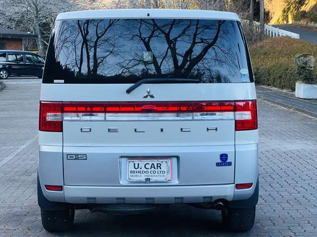 2008 Mitsubishi Delica D:5 – thumbnail 3