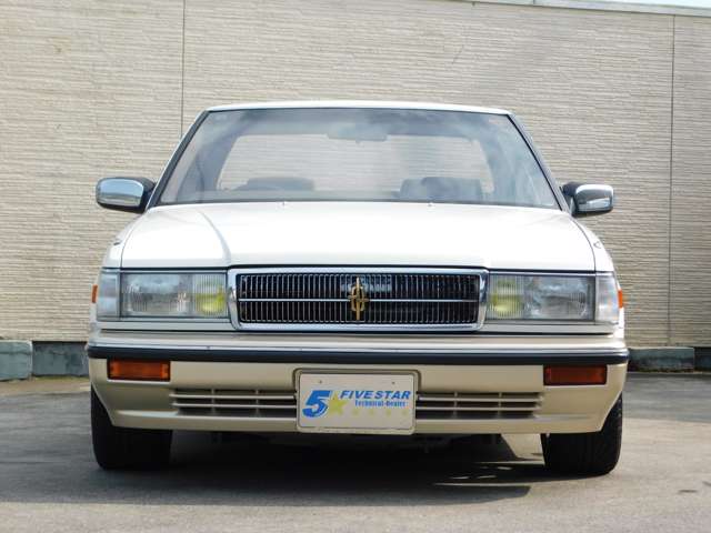1987 Nissan Cedric – thumbnail 2
