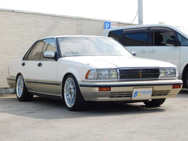 1987 Nissan Cedric – thumbnail 4