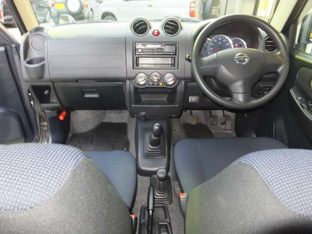 2008 Nissan Kix – thumbnail 3