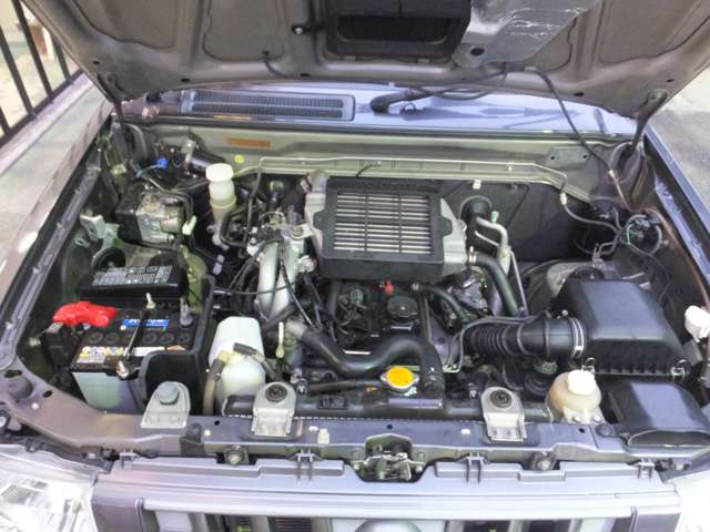 2008 Nissan Kix – thumbnail 4