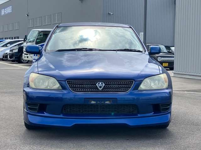 2002 Toyota Altezza – thumbnail 2