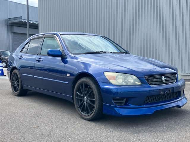2002 Toyota Altezza – thumbnail 3