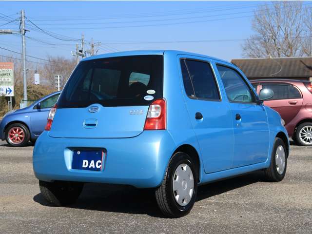 2010 Daihatsu Esse – thumbnail 4