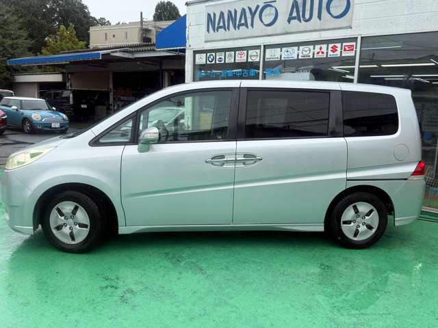 2006 Honda Stepwgn – thumbnail 4
