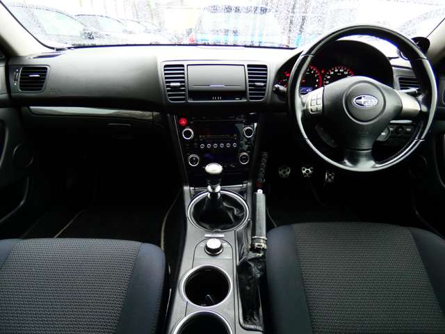 2008 Subaru Legacy Touring Wagon – thumbnail 2
