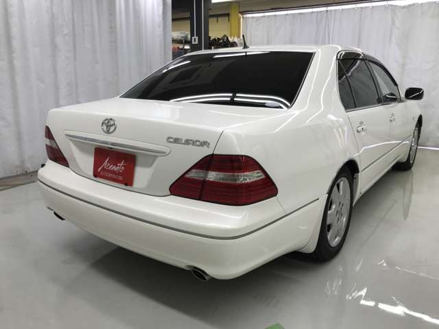 2003 Toyota Celsior – thumbnail 2