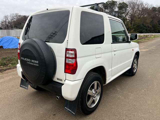 2008 Mitsubishi Pajero Mini – thumbnail 2