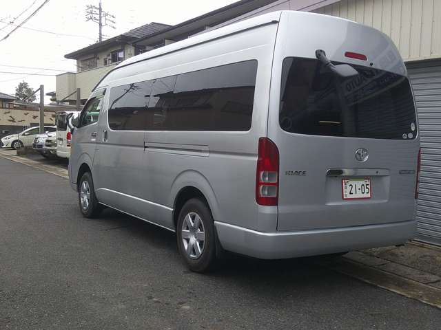 2005 Toyota Hiace – thumbnail 3