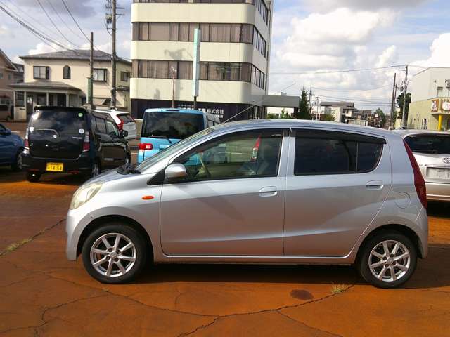 2010 Daihatsu Mira – thumbnail 2